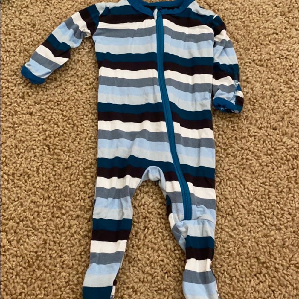 Blue stripe zipper Kickee footie 0-3 months EUC